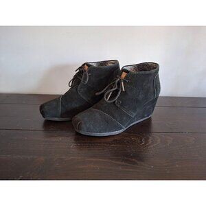 Toms Womens Desert Wedge in Black Suede/Pre-owned, 7.5